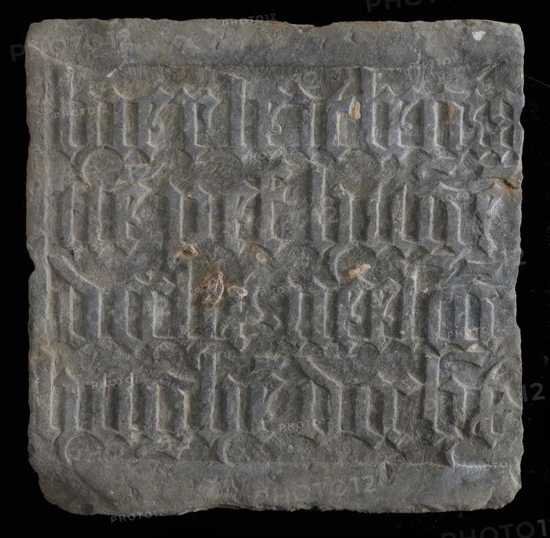 Stone with Gothic letters, Agnietenklooster, tombstone slate stone, minced Square left above and below edges. Gothic letters