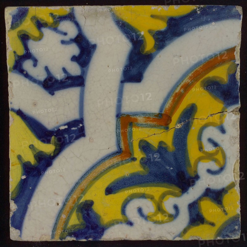Ornament tile, diagonally across the tile white braid band motif, corner motif quarter rosette, wall tile tile sculpture ceramic