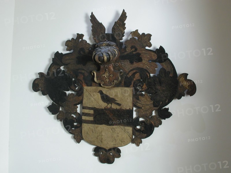 Piet Hein's wood coat of arms, in diamond shape, coat of arms information form wood paint, reverse panel inscription XXXVI