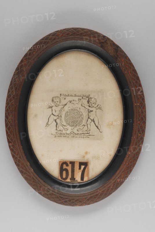 Oval wooden frame with square picture of angels and the Lord's Prayer, etching print thumbnail miniature model wood paper frame