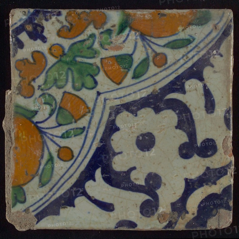 Ornament tile, diagonal ornament in quatrefoil with bows in which orange-apples and flowers, palm corner, corner pattern rosette