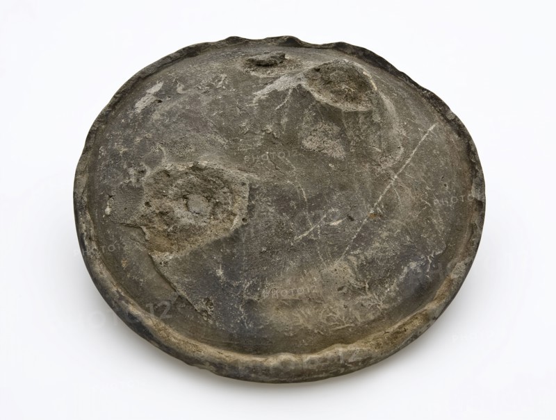 Earthenware lid, dark gray, unglazed, lid closure soil found ceramic earthenware, hand-turned hand-shaped baked Round lid with