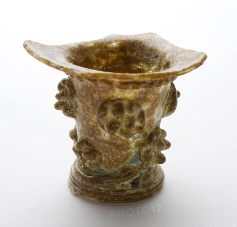 Fragment of part of foot, soil, trunk and starter of calyx of roemer, roemer wineglass drinking glass drinking utensils