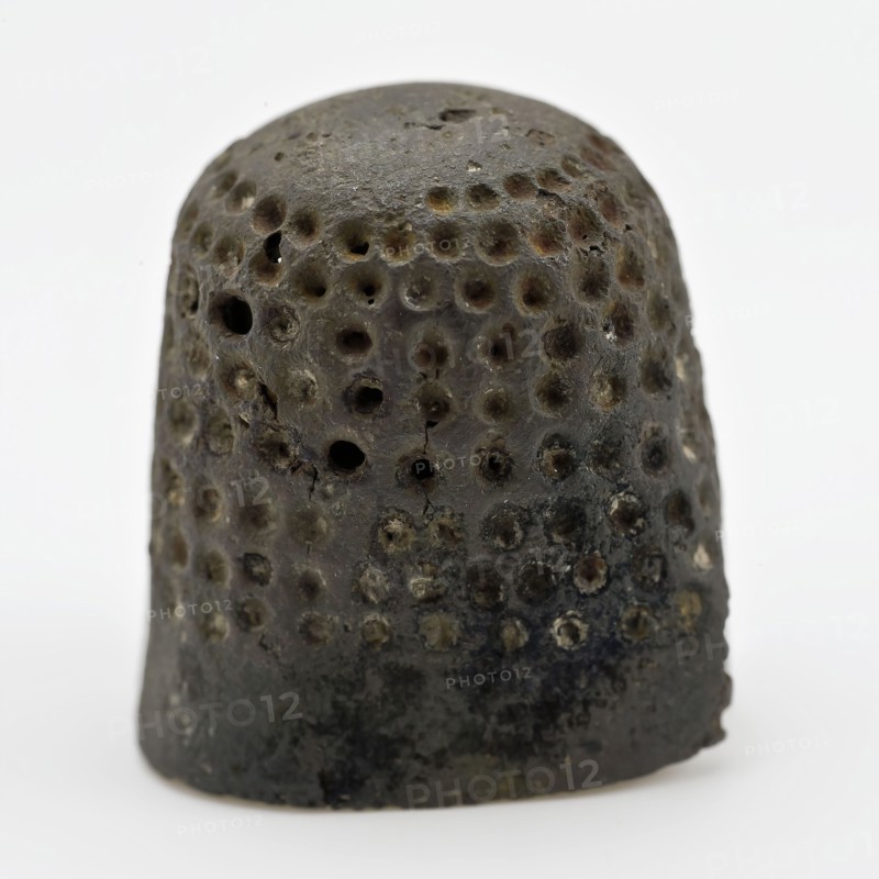 Copper molded thimble, thimble sewing kit soil find copper metal, cast Copper molded thimble spirally drawn on top with blank