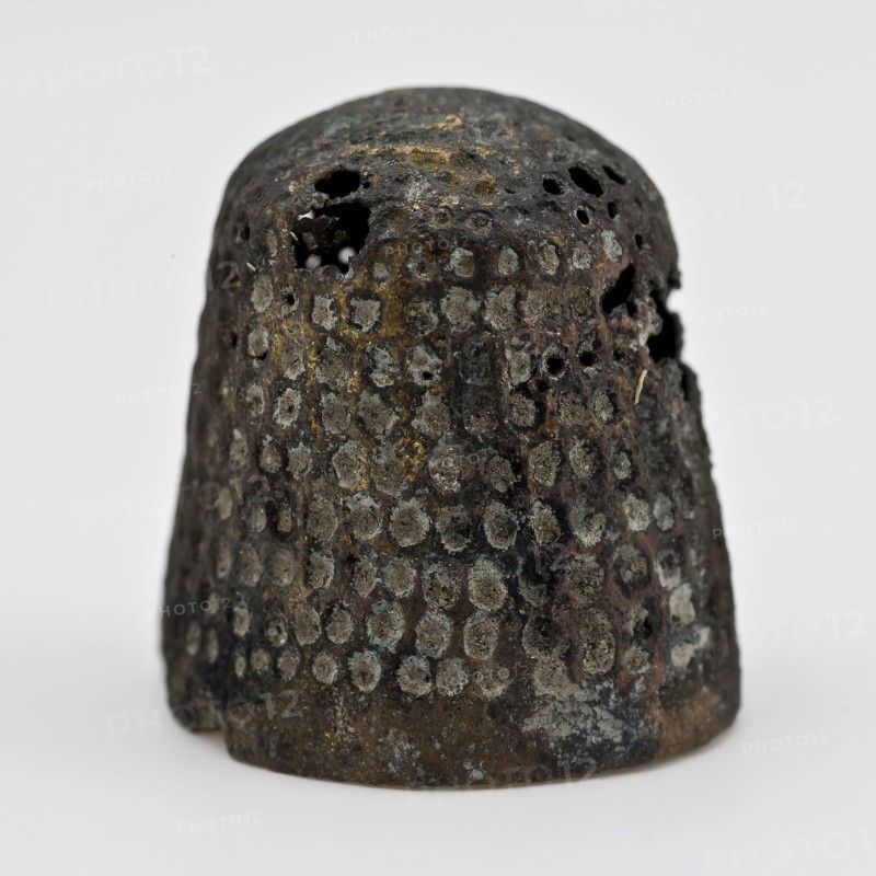 Copper pressed thimble, thimble sewing kit soil find copper metal h 2.8, pressed Copper thimble tipped over the top