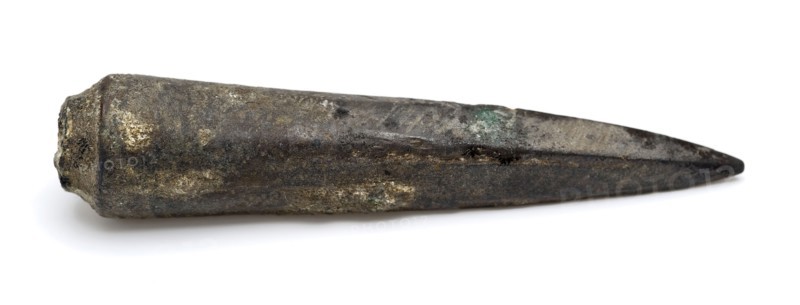 Two pointed objects, one with brass cloak, artifact soil found iron brass metal ), Two points: one consists of hollow copper