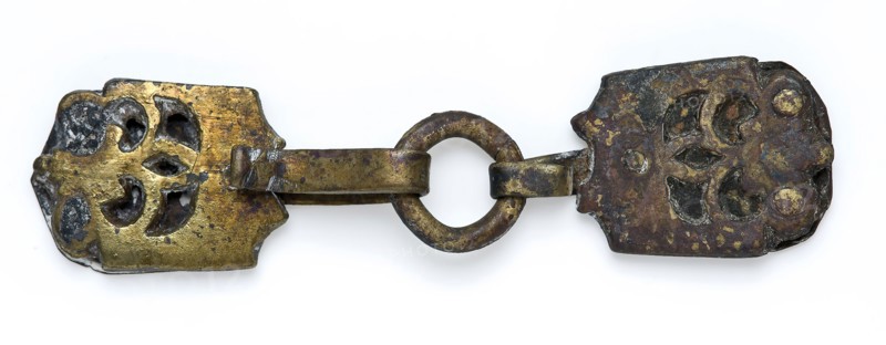 Belt buckle, two openwork belt tongs attached to ring, belt attachment accessory ground find copper metal, flat) Two double