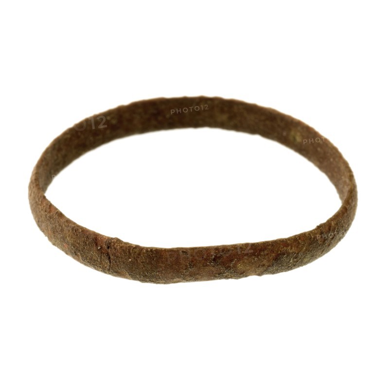 Copper ring, ring jewel clothing accessory clothing soil find copper metal, Two rings (1-2): narrow undecorated shone archeology
