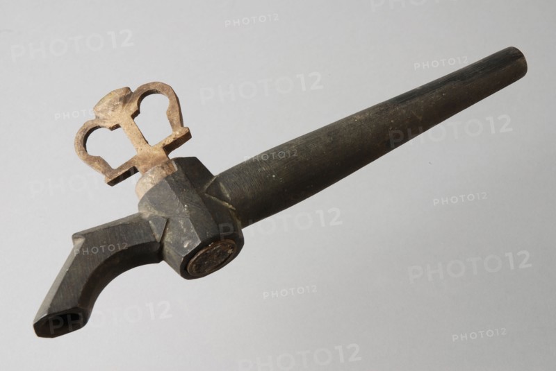 Copper or bronze tap (with non-associated stop 15635), stylized spout, tap part soil find? copper bronze metal, Spout