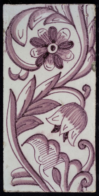 Rectangular edge tile in purple with hinged decor of tulip, with flower of ten oval petals, leaves, type of tulip fawn, yellow