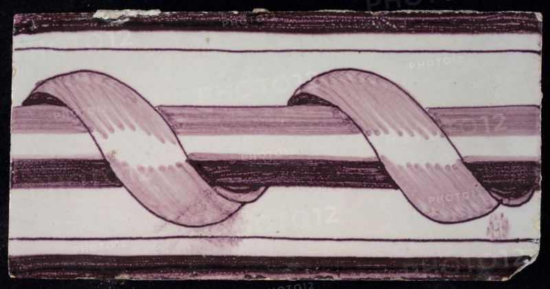 Rectangular purple border tile, surrounded decor, surrounded column, with dark purple parallel lines as edge decoration, yellow