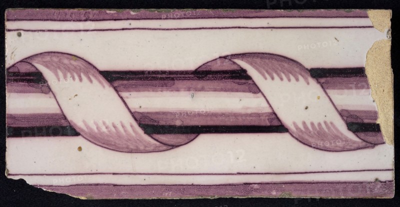 Rectangular purple border tile, lilac-like fond, surrounded decor, surrounded column, with dark purple parallel lines as edge