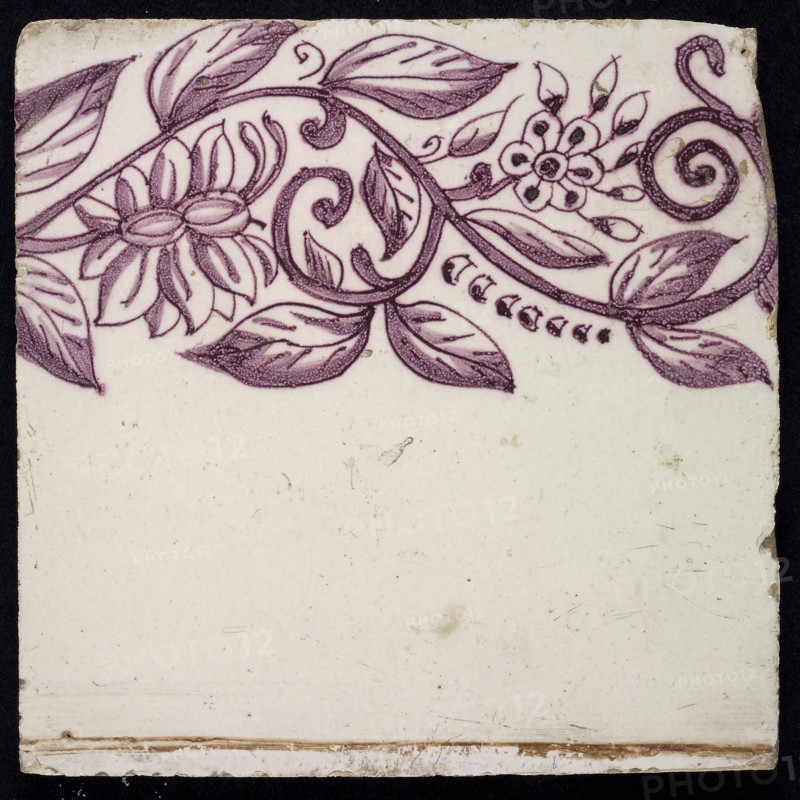 Border tile in purple with sling decoration of two flowers, leaves, yellow pottery, edge tile wall tile tile sculpture ceramic