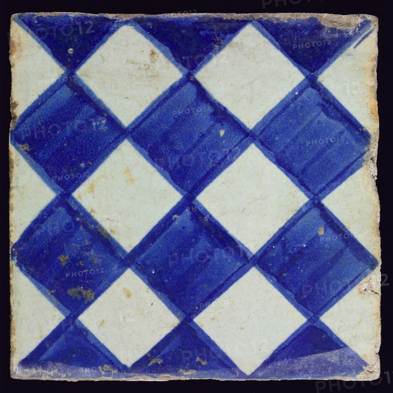 Ornament tile, blue on gray, with dark blue brushed check pattern as checkerplate, small windows, floor tile tile sculpture