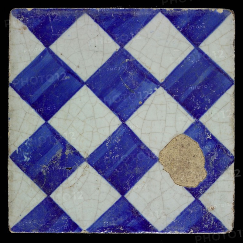 Ornament tile, checkerplate motif, small windows, floor tile tile images ceramic earthenware glaze, Blue on white with dark blue