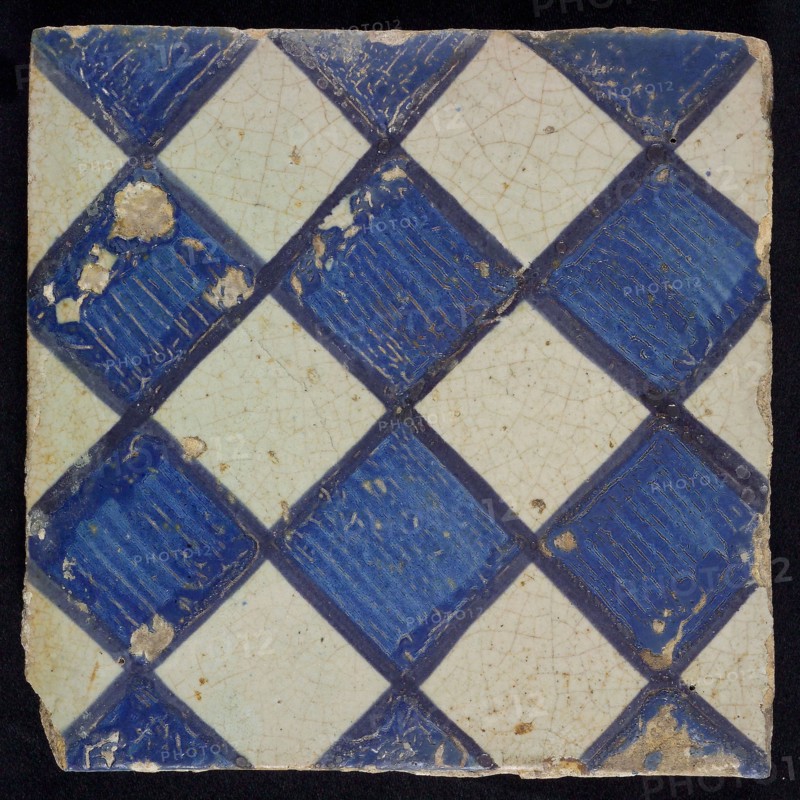 Ornament tile, blue on gray, with light blue brushed check pattern, dark blue outline, as checkerplate, small windows, floor