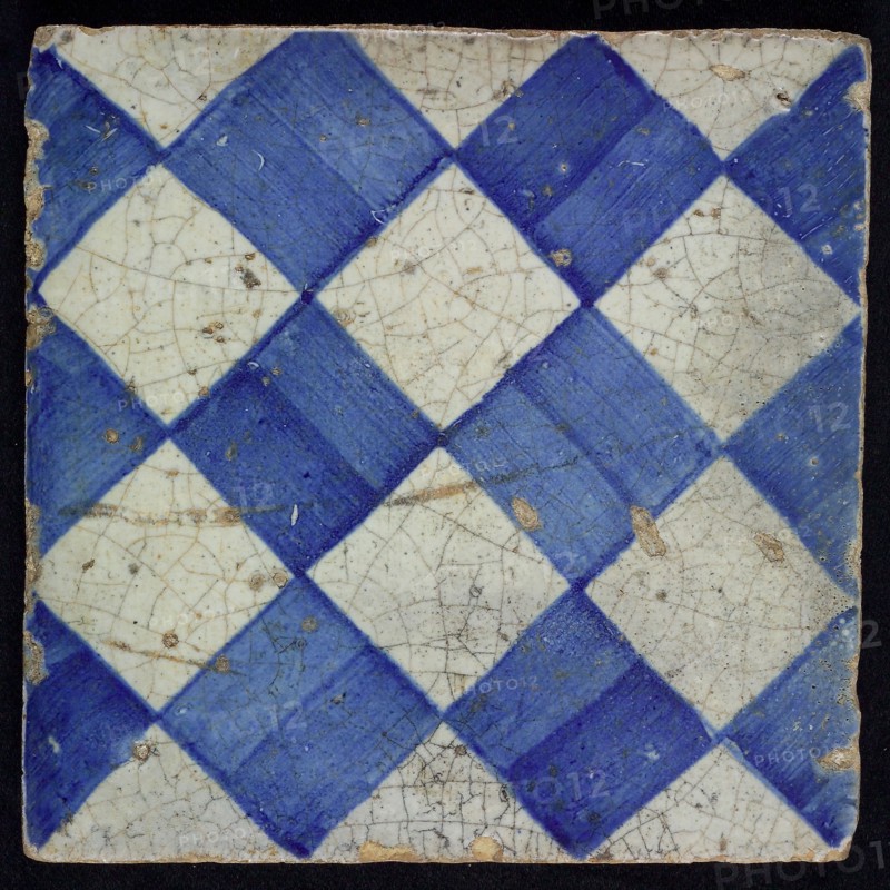 Ornament tile, checkerplate motif, small windows, floor tile tile images ceramic earthenware glaze, Blue on white with dark blue
