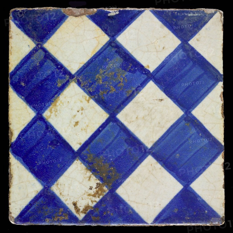 Ornament tile, blue on white, with light blue brushed check pattern as checkerplate, small windows, floor tile tile sculpture