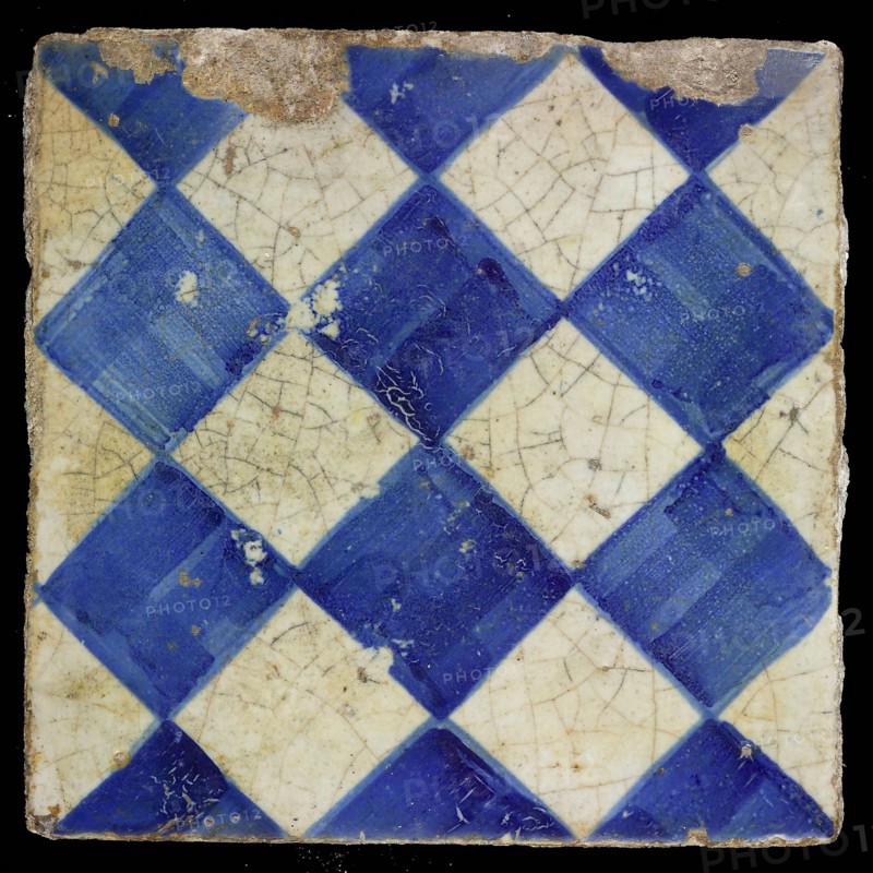 Ornament tile, checkerplate motif, small windows, floor tile tile images ceramic earthenware glaze, Blue on white with dark blue