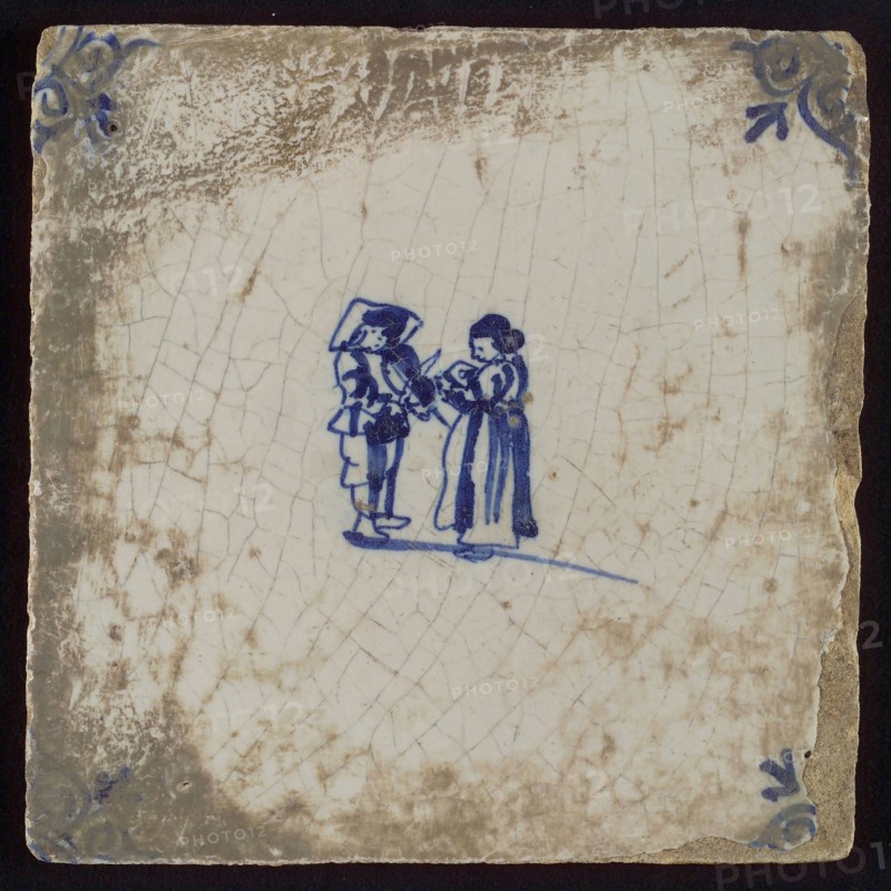 Scene tile, double child's play, playing on violin and singing, corner motif ox's head, wall tile tile sculpture ceramic