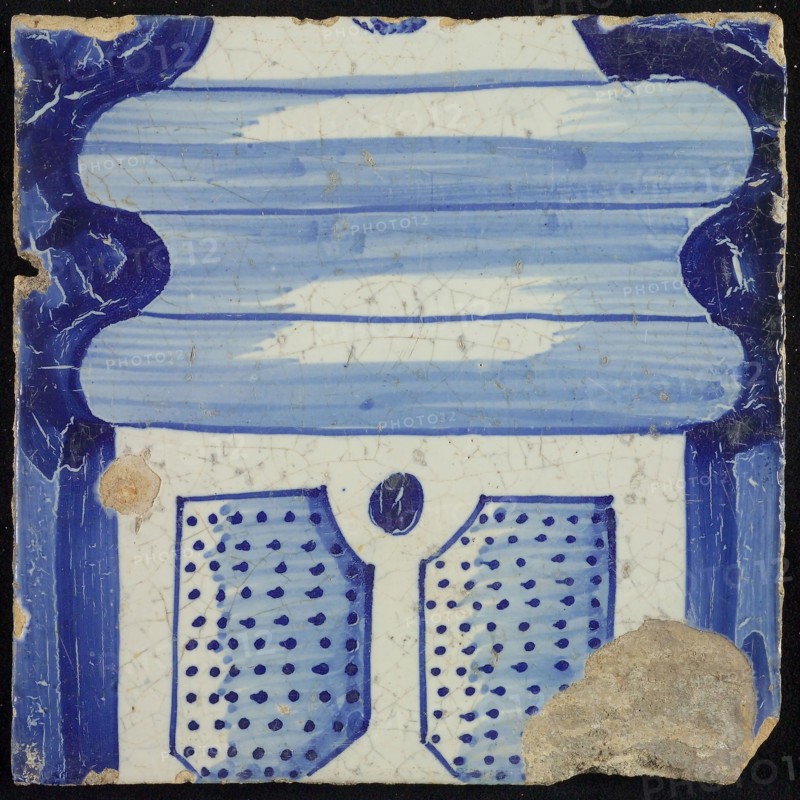 Tile of chimney pilaster, in blue on white, part of column with basement with part of baluster, division with dots, chimney