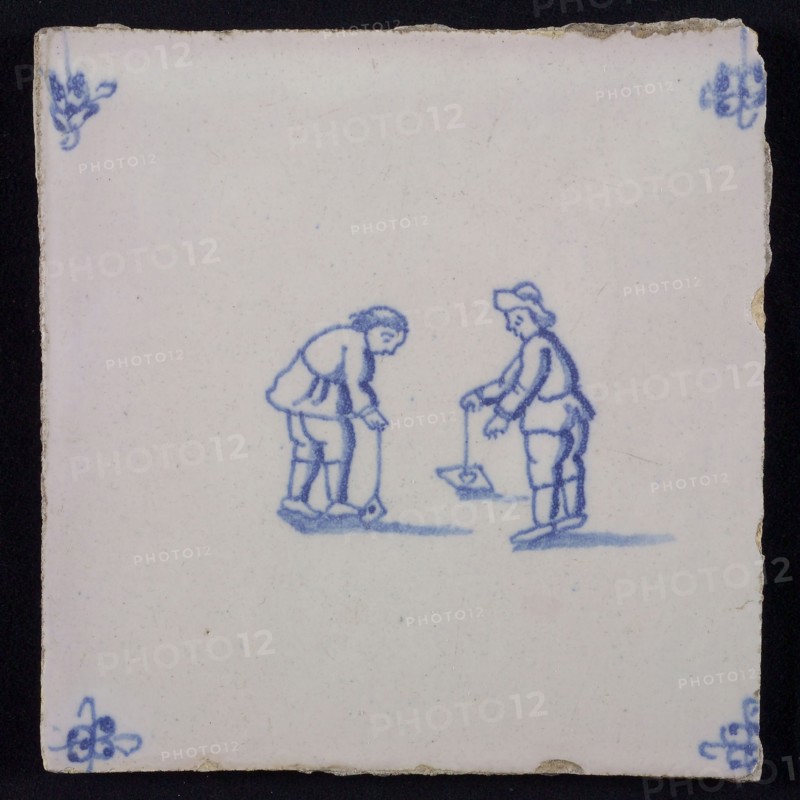 Scene tile, double child's play, shingle, corner motif spider, wall tile tile sculpture ceramic earthenware glaze, baked 2x