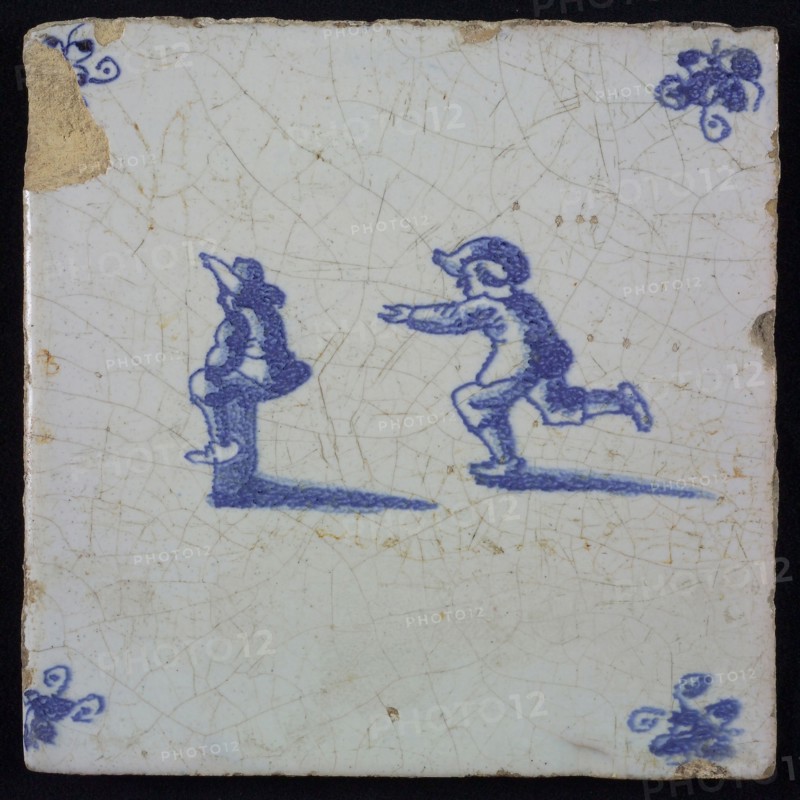 Scene tile, double child's play, leapfrog about playing, corner motif spider, wall tile tile sculpture ceramic earthenware glaze