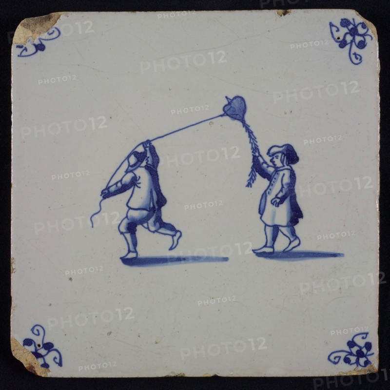 Scene tile, double child's play, kite flying, corner motif spider, wall tile tile sculpture ceramics pottery glaze tin glaze, in