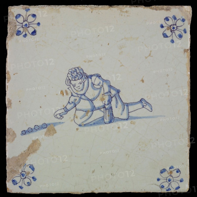 Scene tile, child's play, marbles, corner motif spider, wall tile tile sculpture ceramic earthenware glaze tin glaze, in shape