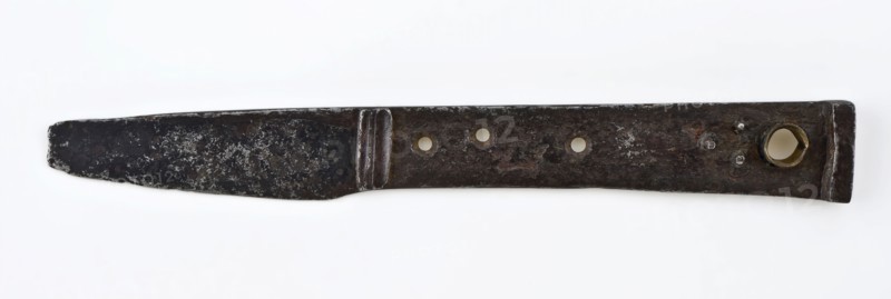 Blade with baffles and plate gong with hood and copper ring, knife cutlery soil find iron brass metal blade, hand forged
