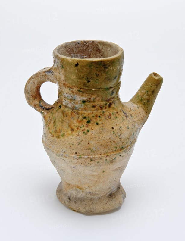 Small earthenware jug be glazed with foot and long spout, partially glazed, jug bottle bottle holder soil find pottery ceramic