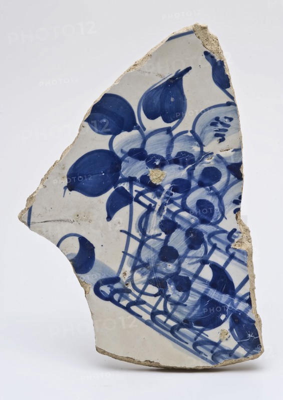 Fragment majolica dish on stand ring with fruit basket in blue, dish plate board plate soil find ceramic earthenware glaze tin