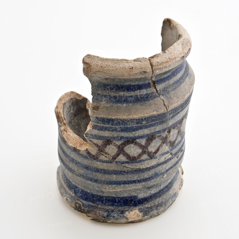 Fragment majolica ointment jar, albarello, line and diamond decor in blue and purple, albarello holder soil find ceramic