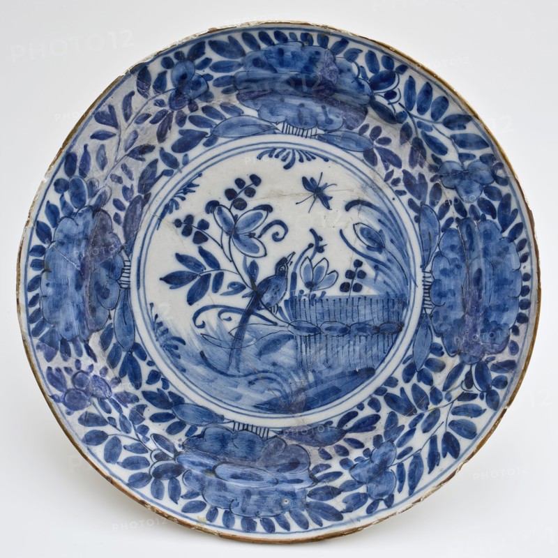 Faience dish with blue decor in Quanlong style, flat with bird on branch and insect, plate dish crockery holder soil find