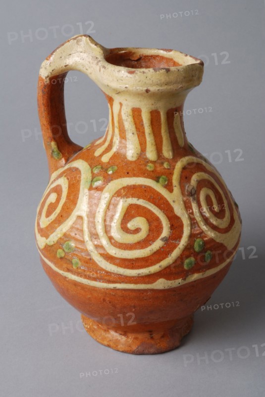 Earthenware oil jug, with pouring lip and standing ear, sludge decoration, oil jug crockery holder soil find ceramic earthenware
