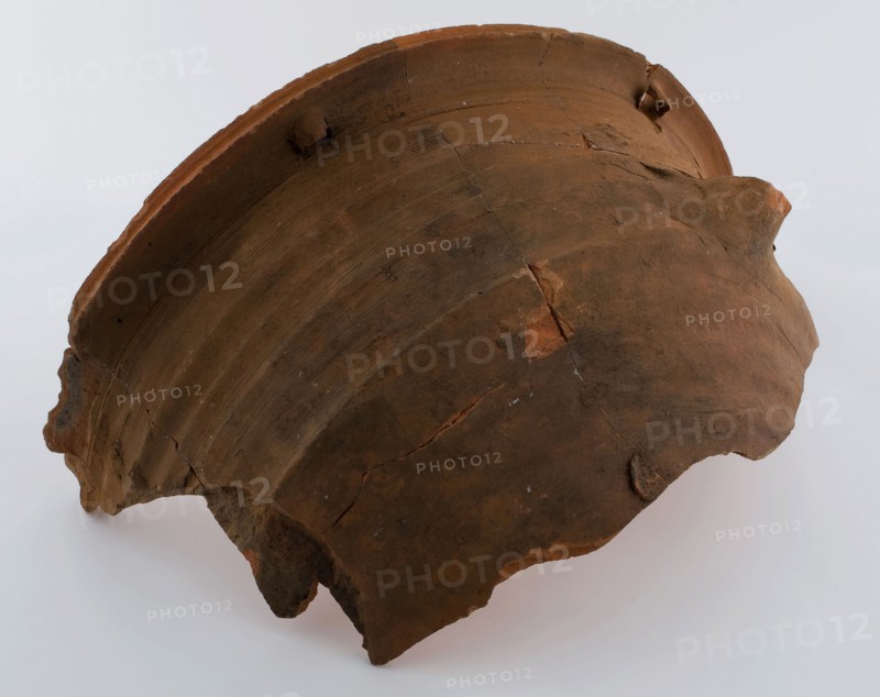 Fragment large flowerpot in red earthenware, unglazed, flower pot holder earth discovery ceramic earthenware, hand-turned baked