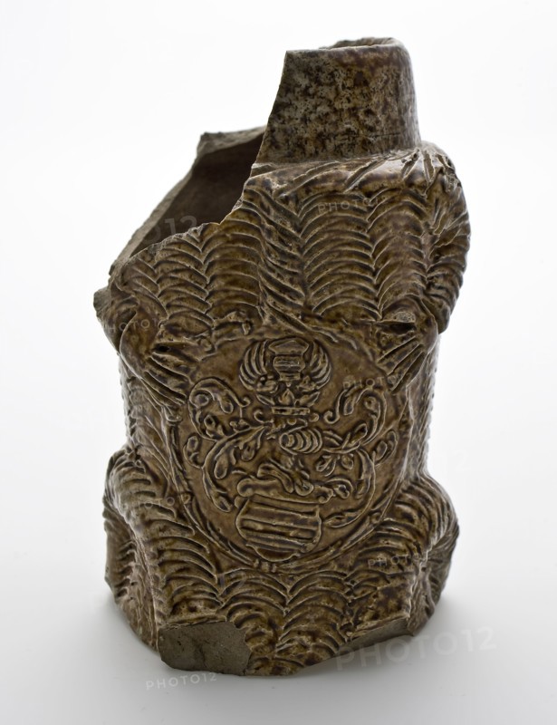 Stoneware covered jar in the form of bear with coat of arms in its claws, lid jar pot holder soil find model ceramic stoneware