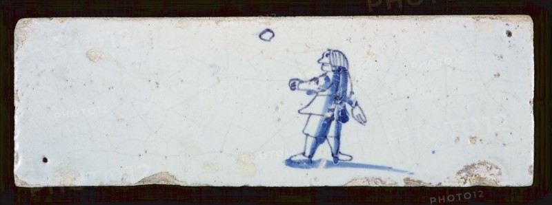 Border tile, child's play, child with ball in the air, edge tile wall tile tile sculpture ceramic earthenware glaze, baked 2x