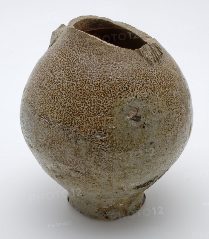 Brown speckled Bartmann jug, also called Bellarmine jug, fragment without neck, Bartmann jug jug crockery holder soil find