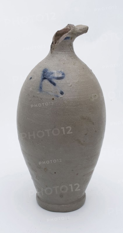 Vaulted mineral pitcher on small stand, stoneware, on shoulder blue curl, ear, mineral pitcher pitcher pitcher holder soil find
