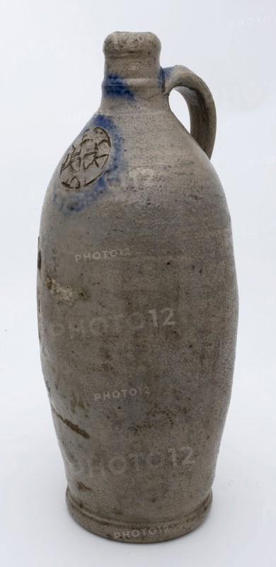 Stoneware mineral water bottle on stand, arched model, stamped mark, mineral pitcher pitcher pitcher product packaging container