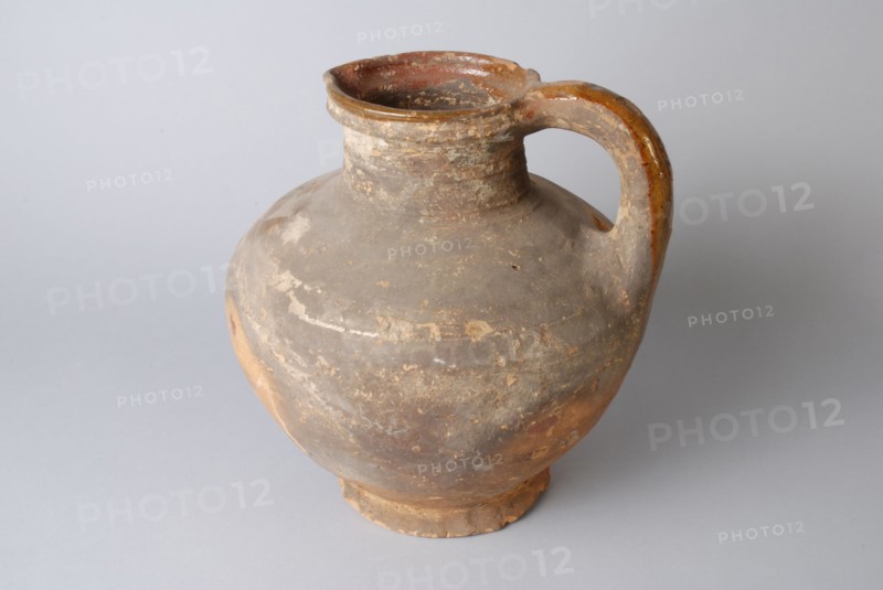 Pottery water jug, can be used on stand, cuff collar with pouring clip and standing sausage ear, water jug crockery holder soil