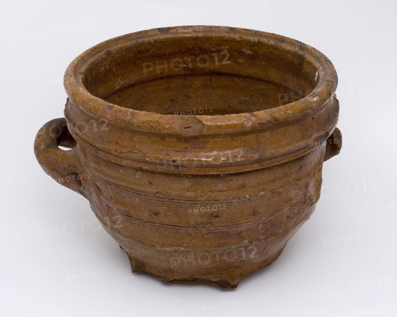 Pottery cheese mold, pot on stand, with two lying ears, wide top edge, cheesecake shape kitchen utensils earthenware ceramics