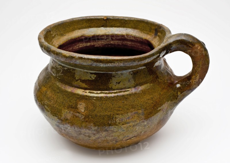 Earthenware roompo, belly model with brown green glaze, stand with high soul, pot holder sanitary soil find ceramics earthenware