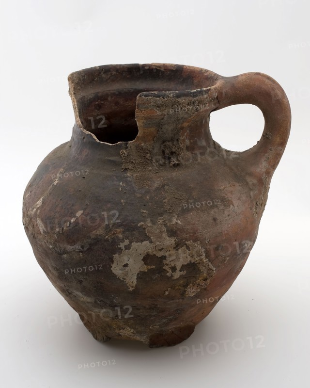 Pottery jug be placed on five stand fins, red shard, silt decoration and standing ear, water jug crockery holder soil find