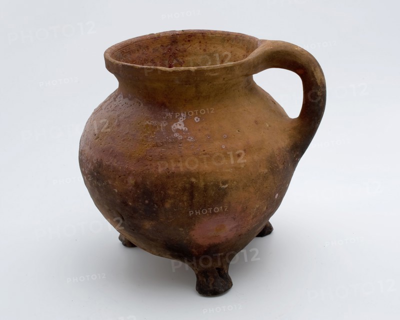 Pottery cooking jug, grape-model, red shard, sparing lead glaze, vertical sausage ear, three legs, cooking pot crockery holder