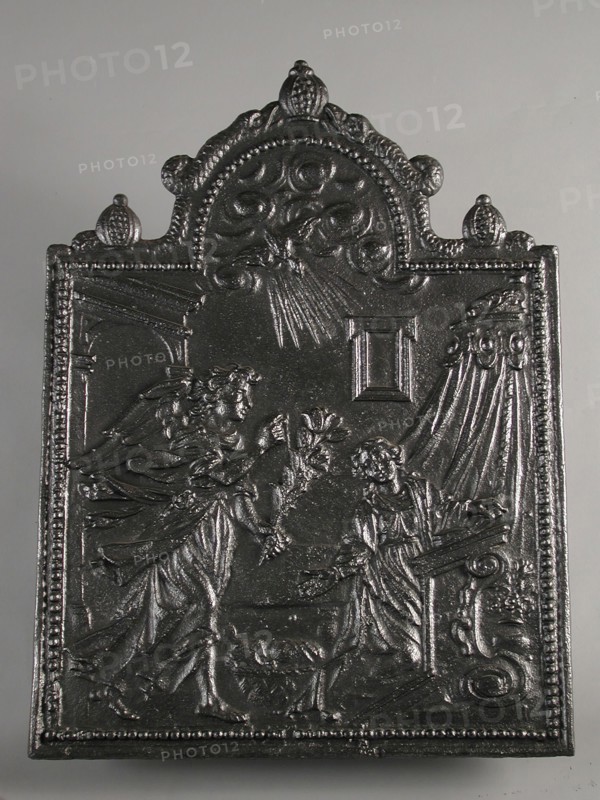 Fireplace biblical representation proclamation to Mary, Annunciation, hob plate cast iron, cast Rectangular with curved top