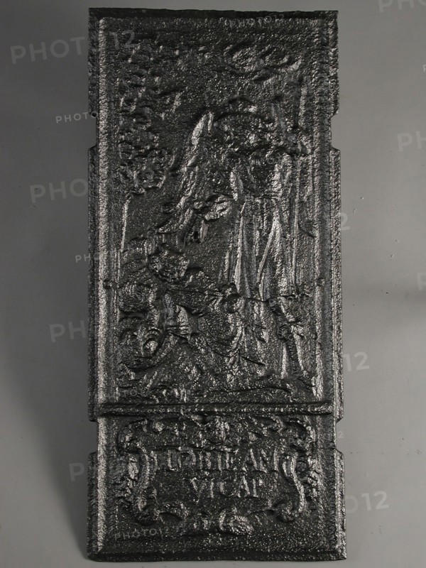 Fireback, angel with kneeling man, Tobias, text Tobie am Vicap, hob plate cast iron, cast Rectangular two notches on each side