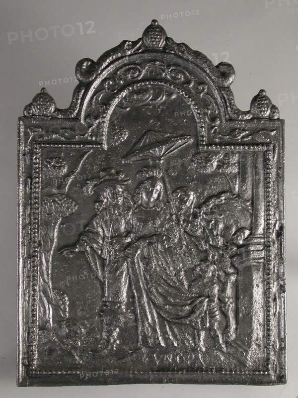 Fireback couple with two children, text Europe, fire place, Rectangular with arch at the top. On top of pomegranate
