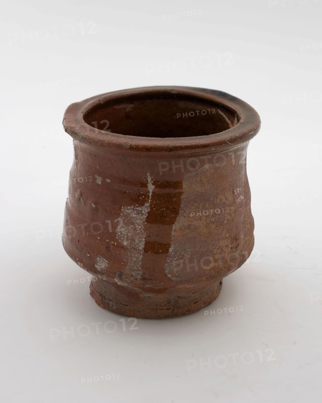 Pottery ointment jar, red shard, glazed inside, ointment jar pot holder soil find ceramic earthenware glaze lead glaze, hand